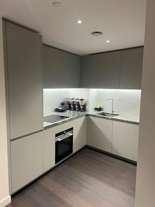 Lushpen - O2 Arena Apartment London Exterior photo