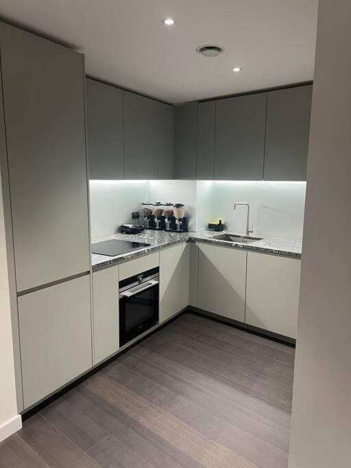 Lushpen - O2 Arena Apartment London Exterior photo