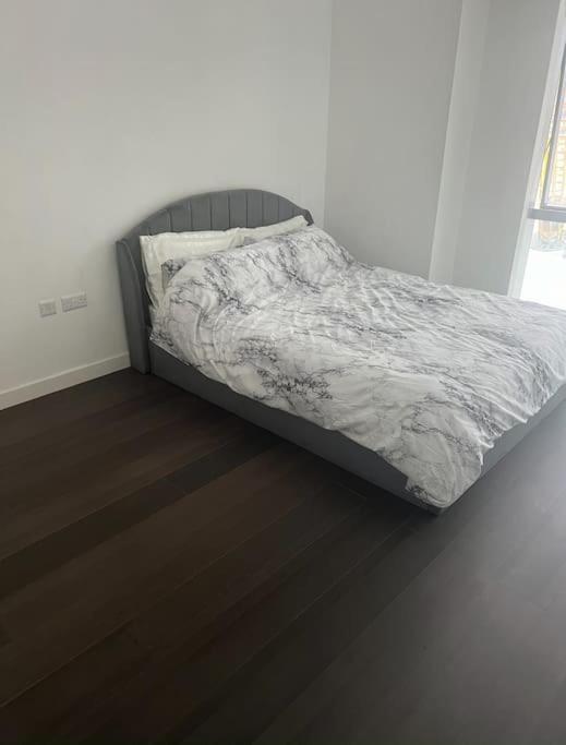 Lushpen - O2 Arena Apartment London Exterior photo