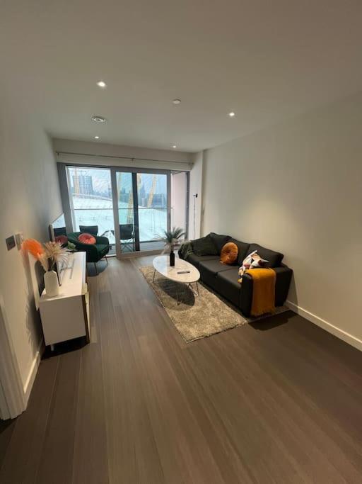 Lushpen - O2 Arena Apartment London Exterior photo