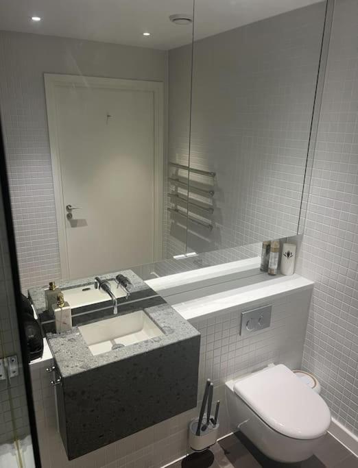 Lushpen - O2 Arena Apartment London Exterior photo