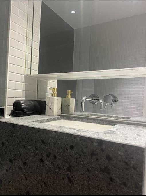 Lushpen - O2 Arena Apartment London Exterior photo