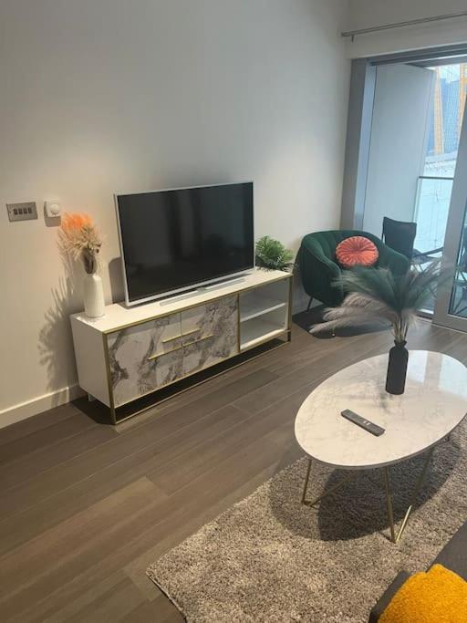 Lushpen - O2 Arena Apartment London Exterior photo